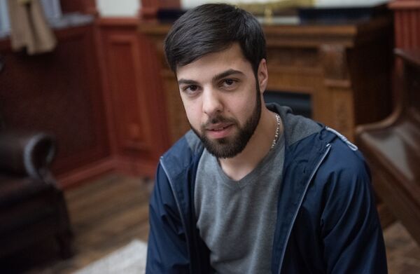 Вернуться в Карабах без оружия: в Армении бывшие солдаты прицеливаются, но не стреляют Вернуться в Карабах без оружия: в Армении бывшие солдаты прицеливаются, но не стреляют - Sputnik Армения