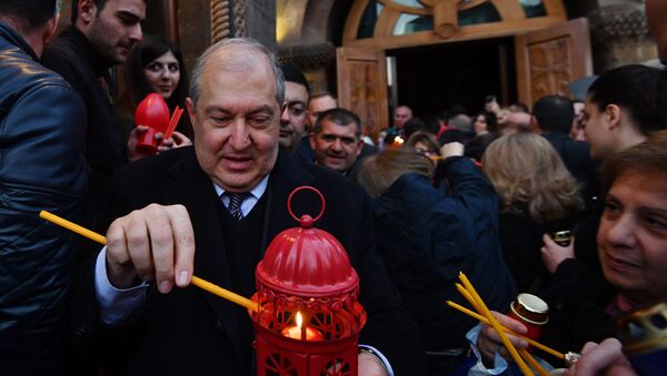 Президент РА Армен Саркисян на пасхальной литургии - Sputnik Արմենիա