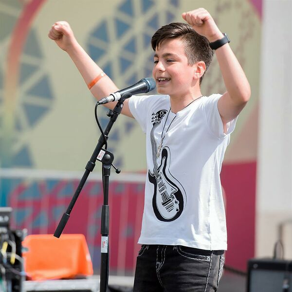 Англию, Абхазию и Армению на Детской Новой волне будут представлять армяне - видео - Sputnik Армения