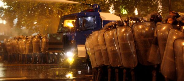 Грузинская поиция разгоняет митингующих активистов. Архивное фото - Sputnik Армения