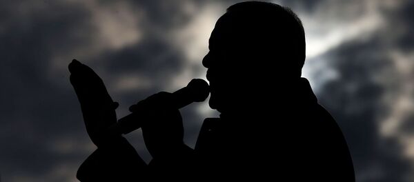 Выступление президента Турции Реджепа Тайипа Эрдогана перед сторонниками во время церемонии открытия нескольких проектов развития в районе Мамак Анкары (13 февраля 2019). Турция - Sputnik Армения