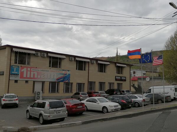 Փաշինյանի աչքից հեռու. Երևանում «սխալ» դրոշների պակաս չկա. ո՞ւմ են ազատելու աշխատանքից - Sputnik Արմենիա