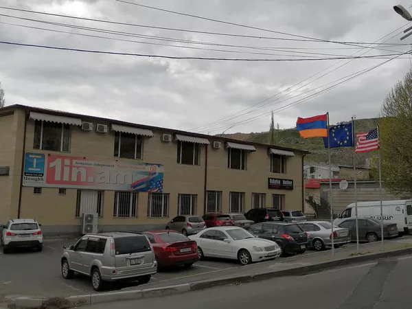 Не попадись на глаза Пашиняну: кого надо уволить за уйму оскорбленных флагов в Ереване Не попадись на глаза Пашиняну: кого надо уволить за уйму оскорбленных флагов в Ереване - Sputnik Армения