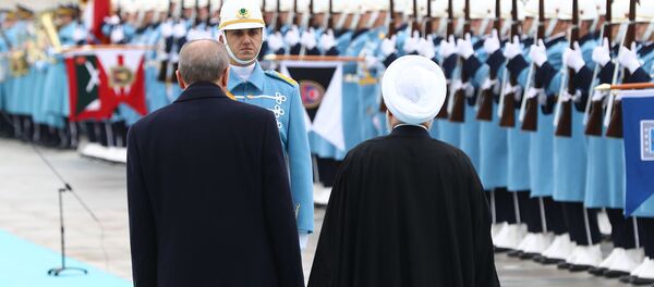 Президенты Турции и Ирана Реджеп Тайип Эрдоган и Хасан Роухани во время официальной церемонии приветствия перед их встречей (20 декабря 2018). Анкара Президенты Турции и Ирана Реджеп Тайип Эрдоган и Хасан Роухани во время официальной церемонии приветствия перед их встречей (20 декабря 2018). Анкара - Sputnik Արմենիա