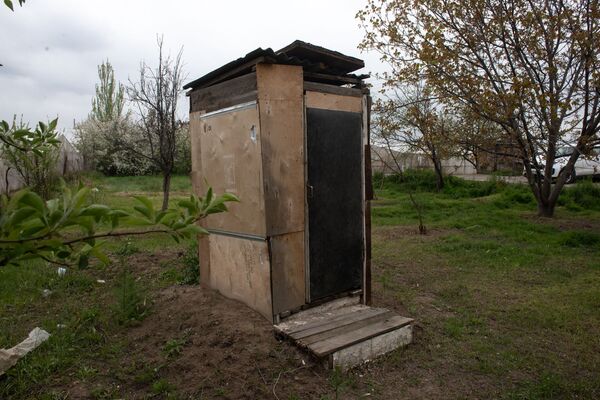 Թոհուբոհ Ջրառատում. ինչու է շոշափվում Լևոն Երանոսյանի անունը, և ինչպես է տուժում համայնքը Թոհուբոհ Ջրառատում. ինչու է շոշափվում Լևոն Երանոսյանի անունը, և ինչպես է տուժում համայնքը - Sputnik Արմենիա