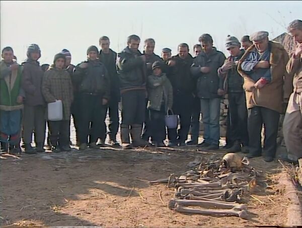 Едва не поседел от увиденного: заброшенный колодец открыл тайну геноцида в спитакском селе Едва не поседел от увиденного: заброшенный колодец открыл тайну геноцида в спитакском селе - Sputnik Армения