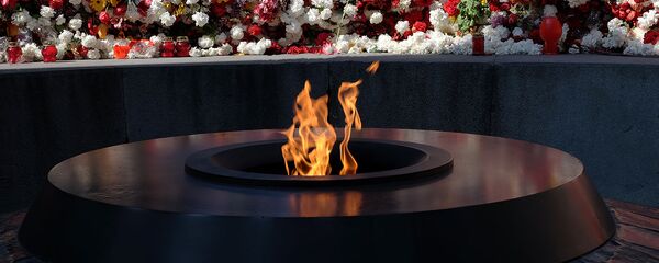 Вечный огонь мемориального комплекса Цицернакаберд Вечный огонь мемориального комплекса Цицернакаберд - Sputnik Արմենիա