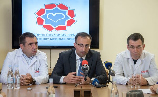 Первая пересадка печени в Армении: врачи рассказали о состоянии матери и дочери - Sputnik Армения