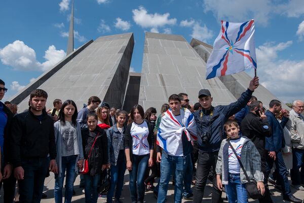 Кто теперь о них помнит?: во Франции составлен проект резолюции о забытом Геноциде Кто теперь о них помнит?: во Франции составлен проект резолюции о забытом Геноциде - Sputnik Армения