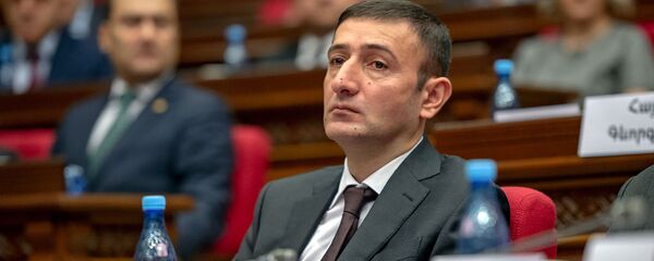 Депутат от фракции Мой шаг Бабкен Тунян на первом заседание Парламента Армении 7-го созыва (14 января 2019). Еревaн - Sputnik Արմենիա