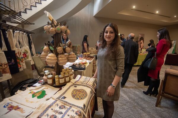 Когда идея приходит внезапно, или Почему армянские бизнес-леди на мужчин не жалуются Когда идея приходит внезапно, или Почему армянские бизнес-леди на мужчин не жалуются - Sputnik Армения