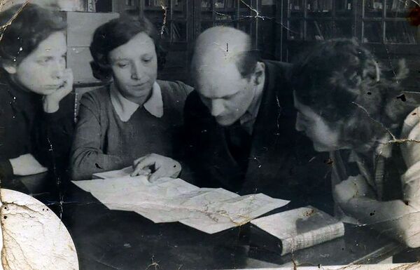 Մոտ 100–ամյա թարգմանչուհին թարգմանել է 1000–ամյա տաղերը. Նարեկացու տաղերն` արդեն ռուսերեն Մոտ 100–ամյա թարգմանչուհին թարգմանել է 1000–ամյա տաղերը. Նարեկացու տաղերն` արդեն ռուսերեն - Sputnik Արմենիա