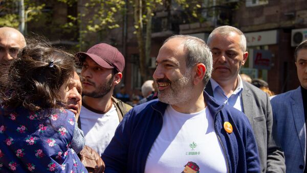 Пашинян участвует в праздновании Дня гражданина - Sputnik Армения