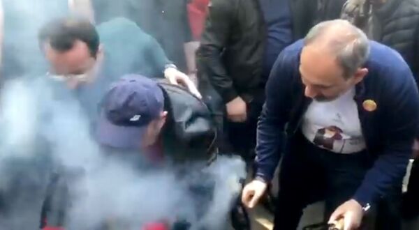 Ո՞ւմ պատրաստած խորովածը կերավ Նիկոլ Փաշինյանը. տեսանյութեր  - Sputnik Արմենիա