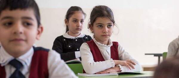 Школьница - Sputnik Արմենիա