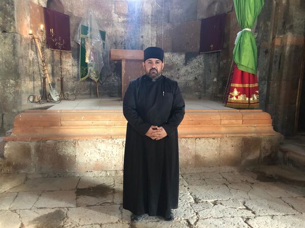 Российские пограничники помогли благоустроить двор церкви на армяно-турецкой границе - Sputnik Армения