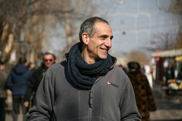 Ռոմանտիկ է, բայց Դոն Կիխոտը չէ. ինչը ստիպեց հայ գործարարին Ժնևը փոխարինել Գյումրիով Ռոմանտիկ է, բայց Դոն Կիխոտը չէ. ինչը ստիպեց հայ գործարարին Ժնևը փոխարինել Գյումրիով - Sputnik Արմենիա