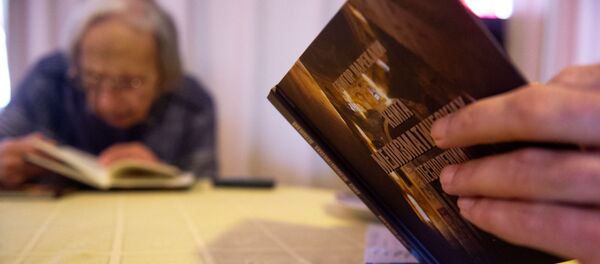 Маргарита Дарбинян-Меликян — старший научный сотрудник Матенадарана, автор многочисленных переводов с древнеармянского языка на русский Маргарита Дарбинян-Меликян — старший научный сотрудник Матенадарана, автор многочисленных переводов с древнеармянского языка на русский - Sputnik Արմենիա