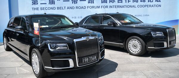 Автомобили кортежа президента РФ Владимира Путина Aurus на форуме международного сотрудничества Один пояс - один путь (26 апреля 2019). Пекин Автомобили кортежа президента РФ Владимира Путина Aurus на форуме международного сотрудничества Один пояс - один путь (26 апреля 2019). Пекин - Sputnik Армения