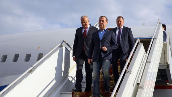 Премьер-министр России Дмитрий Медведев прибыл в Армению (29 апреля 2019). Еревaн - Sputnik Արմենիա