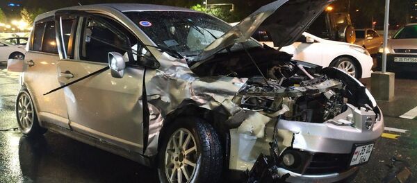 Дорожно-транспортное происшествие на перекрестке улиц Хоренаци и Саркисяна (29 апреля 2019). Еревaн Дорожно-транспортное происшествие на перекрестке улиц Хоренаци и Саркисяна (29 апреля 2019). Еревaн - Sputnik Армения