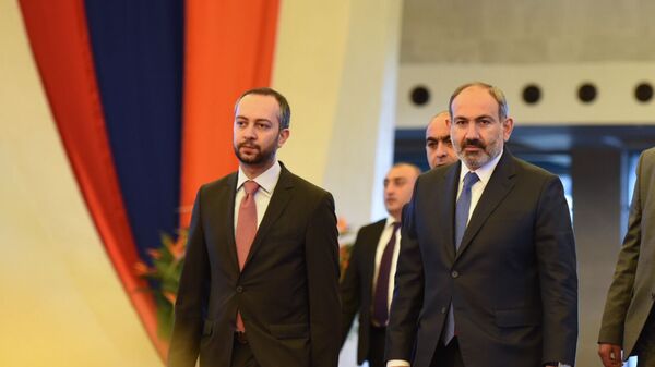 Никол Пашинян и Эдуард Агаджанян в СКК, где пройдет заседание Евразийского межправительственного совета (30 апреля 2019). Еревaн - Sputnik Армения