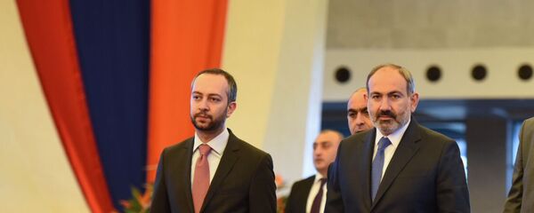 Никол Пашинян и Эдуард Агаджанян в СКК, где пройдет заседание Евразийского межправительственного совета (30 апреля 2019). Еревaн - Sputnik Արմենիա