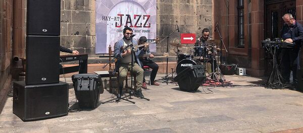 Концерт бенда Микаел Восканян и друзья во время открытия джазового фестиваля Hay-At-Jazz (30 апреля 2019). Гюмри - Sputnik Արմենիա