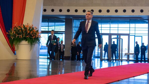Председатель ЕЭК Тигран Саркисян прибыл на заседание Евразийского межправительственного совета (30 апреля 2019). Еревaн - Sputnik Արմենիա
