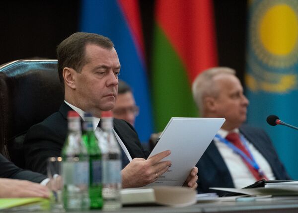 Премьер-министр России Дмитрий Медведев на заседании Евразийского межправительственного совета (30 апреля 2019). Еревaн - Sputnik Армения