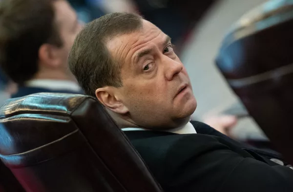 Председатель правительства России Дмитрий Медведев в зале расширенного заседания Евразийского межправительственного совета (30 апреля 2019). Еревaн Председатель правительства России Дмитрий Медведев в зале расширенного заседания Евразийского межправительственного совета (30 апреля 2019). Еревaн - Sputnik Армения