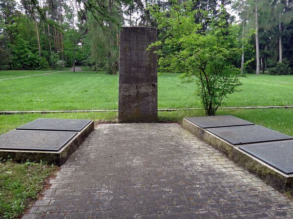 Братская могила армян, азербайджанца и русского: в Москве ищут родных павших солдат ВОВ - Sputnik Армения