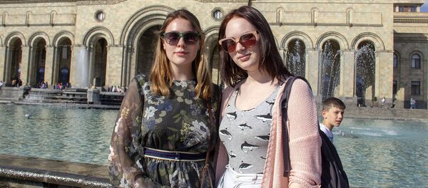 Туристки из России Анастасия Гольнева и Мария Мосова Туристки из России Анастасия Гольнева и Мария Мосова - Sputnik Արմենիա