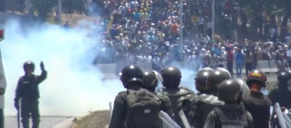 Демонстрации венесуэльцев после попытки госпереворота - Sputnik Армения