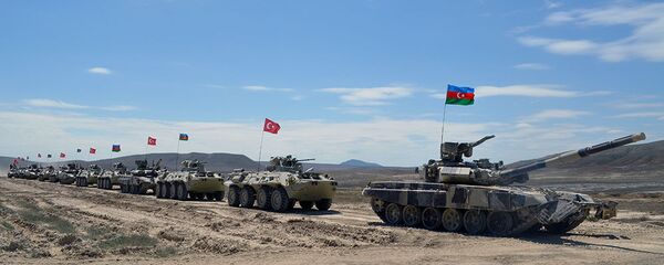 Совместные военные учения азербайджанской и турецкой армии (1 мая 2017). - Sputnik Армения