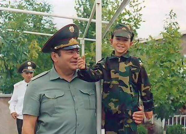 Спец, поднявший военную разведку Армении: как Басенци Азоян нашел жучок в фуражке турка - Sputnik Армения