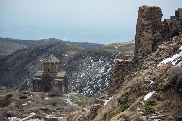 Ամբերդ և պար «Բերդ»․ ինչպես է տպավորվել Հայաստանը ռուս զբոսաշրջիկի աչքերում Ամբերդ և պար «Բերդ»․ ինչպես է տպավորվել Հայաստանը ռուս զբոսաշրջիկի աչքերում - Sputnik Արմենիա