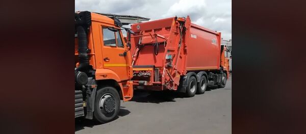 Քաղաքապետարանի ձեռքբերած 5 աղբատար ԿամԱԶ-ները արդեն Հայաստանում են Քաղաքապետարանի ձեռքբերած 5 աղբատար ԿամԱԶ-ները արդեն Հայաստանում են - Sputnik Արմենիա