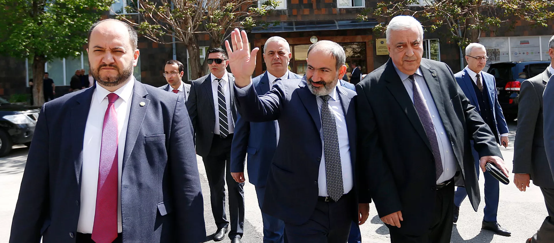 Премьер-министр Никол Пашинян посетил Национальный политехнический университет Армении (6 мая 2019). Еревaн - Sputnik Армения, 1920, 22.03.2021