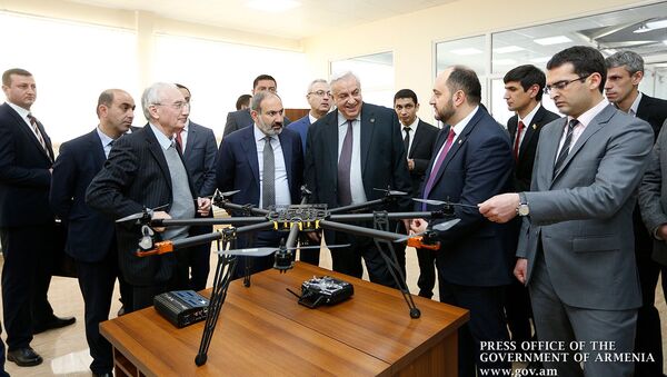 Премьер-министр Никол Пашинян посетил Национальный политехнический университет Армении (6 мая 2019). Еревaн - Sputnik Արմենիա
