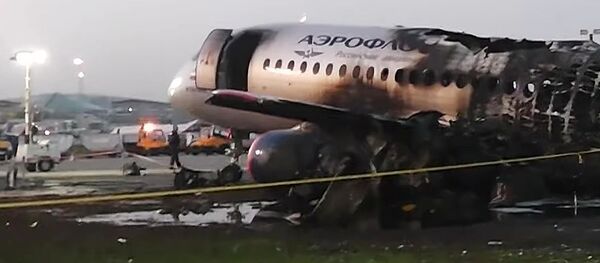 Следственные действия на месте аварийной посадки самолёта в аэропорту Шереметьево - Sputnik Армения