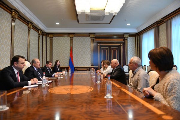 Հերոսի այրի լինելն ու շարունակել արժանապատիվ ապրելը մեկ այլ հերոսություն է. ՀՀ նախագահ - Sputnik Արմենիա