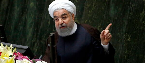 Президент Ирана Хасан Роухани на парламентской сессии (15 августа 2017). Тегеран Президент Ирана Хасан Роухани на парламентской сессии (15 августа 2017). Тегеран - Sputnik Армения