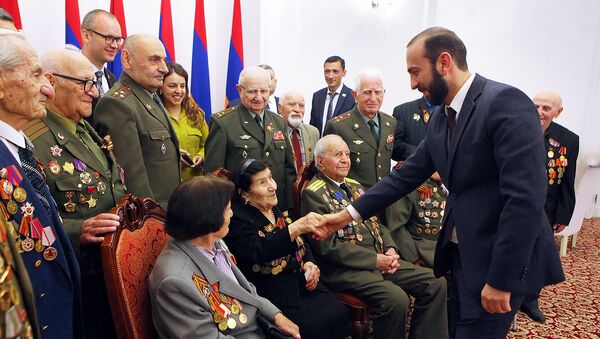 Встреча депутатов НС Армении с ветеранами Великой Отечественной войны в парламенте (8 мая 2019). Еревaн - Sputnik Армения