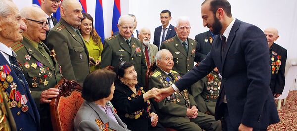 Встреча депутатов НС Армении с ветеранами Великой Отечественной войны в парламенте (8 мая 2019). Еревaн - Sputnik Արմենիա