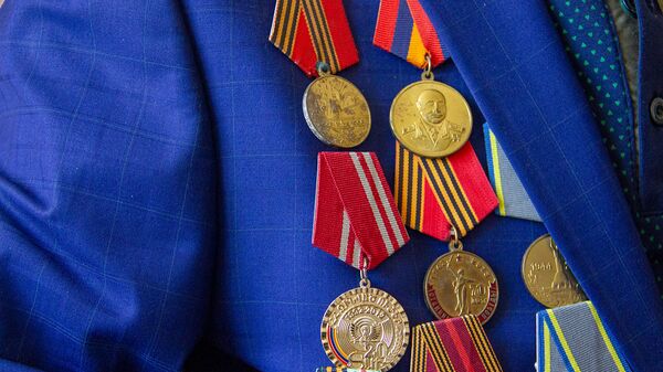 Медали ветерана Великой Отечественной войны, председатель Совета ветеранов Арташата Усика Паносяна - Sputnik Армения