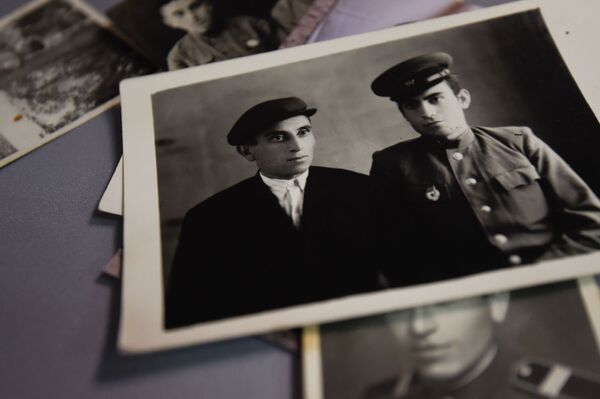 Такими мы счастливыми бывали: как в Армении снова сбылись слова Ольги Берггольц Такими мы счастливыми бывали: как в Армении снова сбылись слова Ольги Берггольц - Sputnik Армения