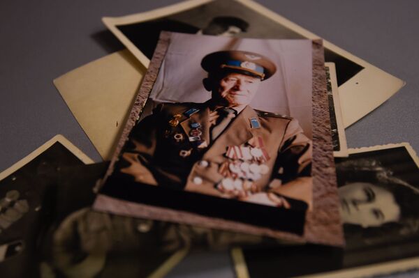 Такими мы счастливыми бывали: как в Армении снова сбылись слова Ольги Берггольц Такими мы счастливыми бывали: как в Армении снова сбылись слова Ольги Берггольц - Sputnik Армения