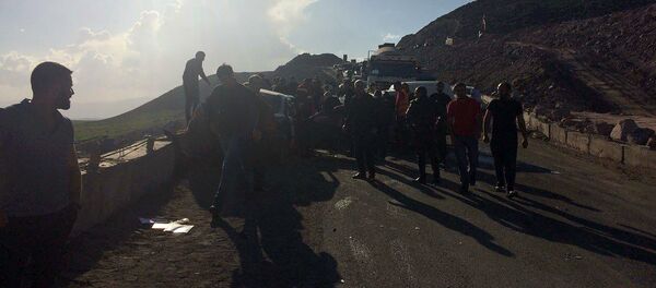 Дорожно-транспортное происшествие на трассе Ереван-Гюмри, участок подъема Мастара (8 мая 2019). Еревaн Дорожно-транспортное происшествие на трассе Ереван-Гюмри, участок подъема Мастара (8 мая 2019). Еревaн - Sputnik Արմենիա