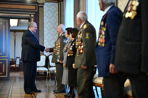 Президент Армении принял почетных гостей – ветеранов Великой Отечественной - Sputnik Армения